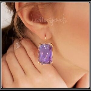 NEW GOLD MEGA EMERALD CUT SIMULATED CLEAR PURPLE AMETHYST CUSHION EARRINGS